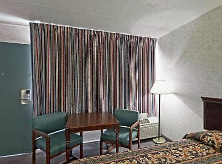 America'S Best Value Inn & Suites - Memphis/Graceland ห้อง รูปภาพ