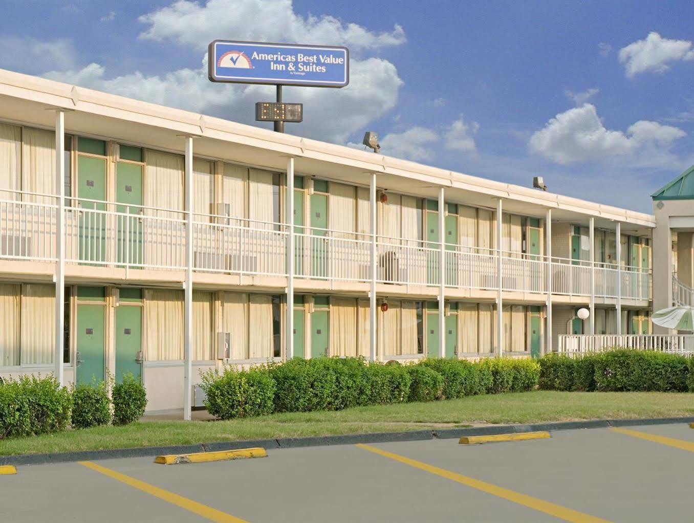 America'S Best Value Inn & Suites - Memphis/Graceland ภายนอก รูปภาพ